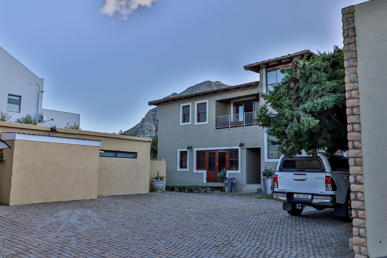 Lavender Manor Guest Lodge Hermanus Dış mekan fotoğraf